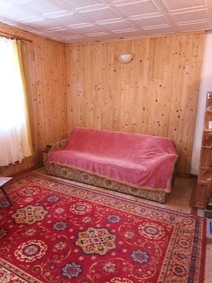 Casă cu 4 camere în Rânca