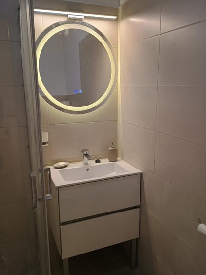 Apartament cu 2 camere semidecomandat, mobilat în Primăverii