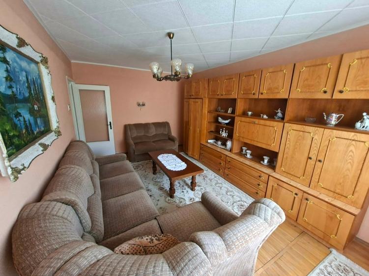 Apartament cu 3 camere decomandat, mobilat în Cantacuzino