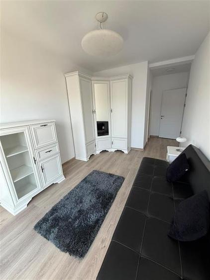 Apartament cu 3 camere decomandat, mobilat în Cristian