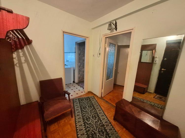 Apartament cu 2 camere decomandat în Exterior Vest