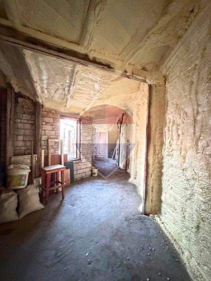 Apartament cu 3 camere decomandat în Periferie