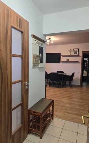 Apartament cu 3 camere semidecomandat în Cotroceni