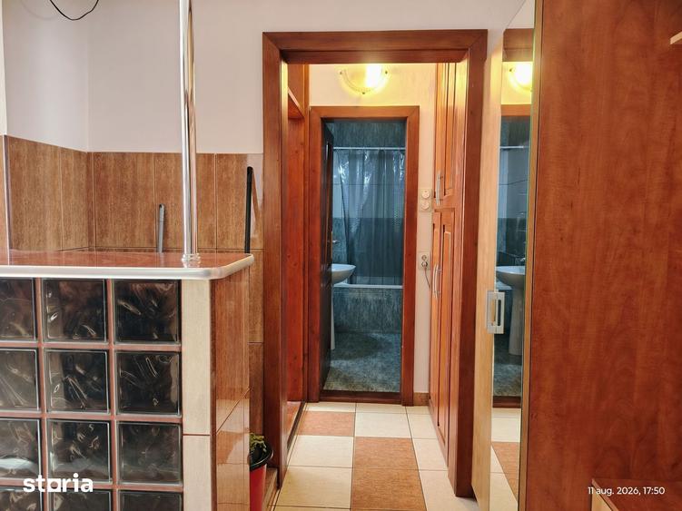 Inchiriez 2 camere Str. Onestilor. Pret 300 euro. Comision 50%. - 3