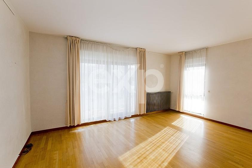 Apartament cu 4 camere decomandat, mobilat în Capitale