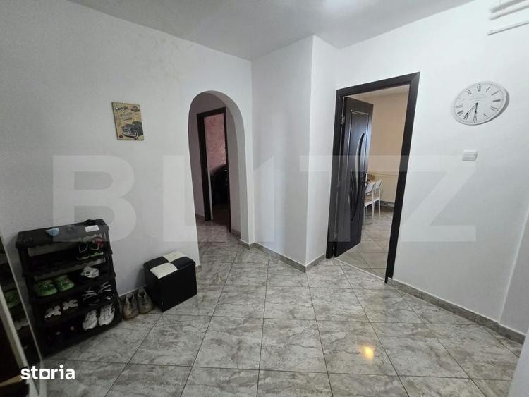 Apartament cu 3 camere decomandat în Micro 4