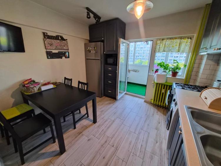 Apartament cu 2 camere decomandat, mobilat în Dorobanți