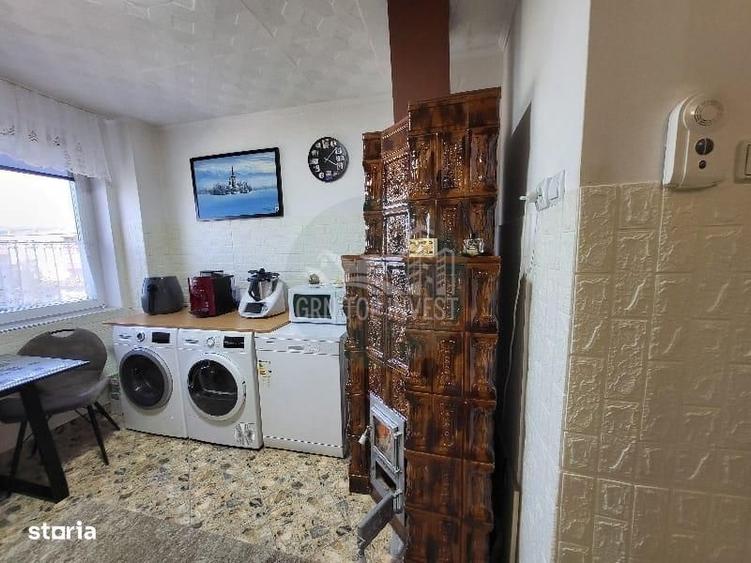 Apartament cu 2 camere semidecomandat, mobilat în Central