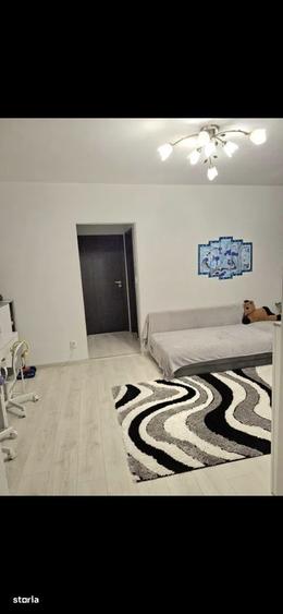 Apartament cu 2 camere semidecomandat, mobilat în Dămăroaia