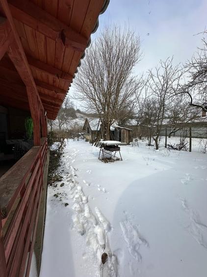 Casă cu 4 camere cu Teren 19200 Mp în Central