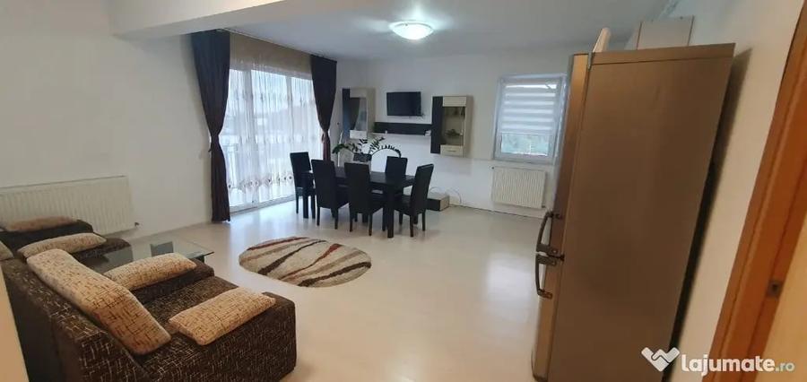 Apartament cu 3 camere decomandat în Vest