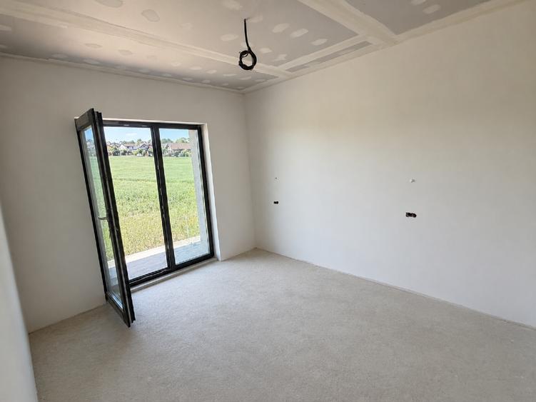 Casă individuală cu 4 camere cu Teren 450 Mp în Valea Adâncă