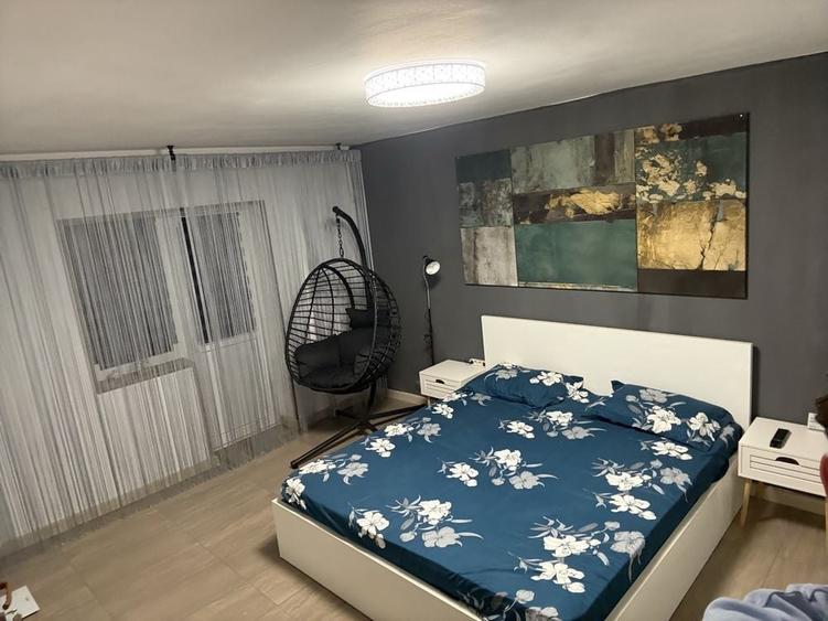 Garsonieră decomandată în Central