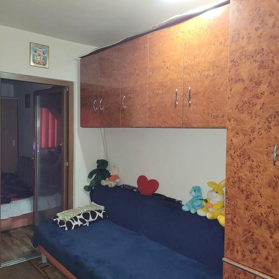 Garsonieră decomandată în Confecții