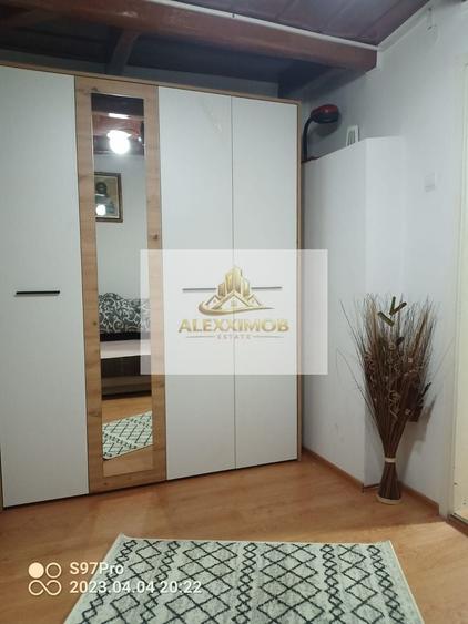 Casă individuală cu 3 camere cu Canalizare în Ciolpani