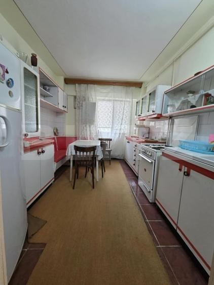 Apartament cu 3 camere decomandat, mobilat în Exterior Nord