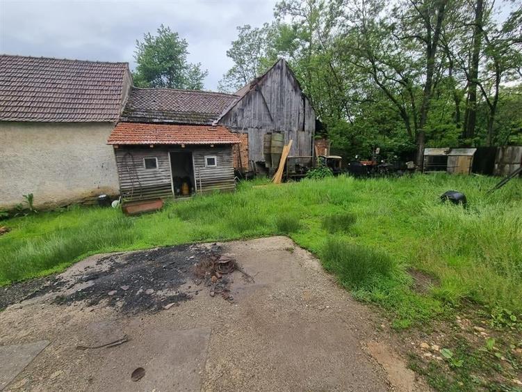 Casă individuală cu 2 camere cu Teren 382 Mp în Șinca Nouă