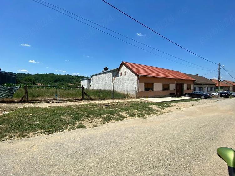 Teren de 3000 mp, în Mâtnicu Mare