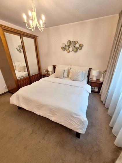 Apartament cu 3 camere decomandat în Mazepa 1