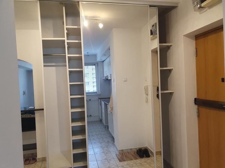 Apartament cu 3 camere decomandat în Obor