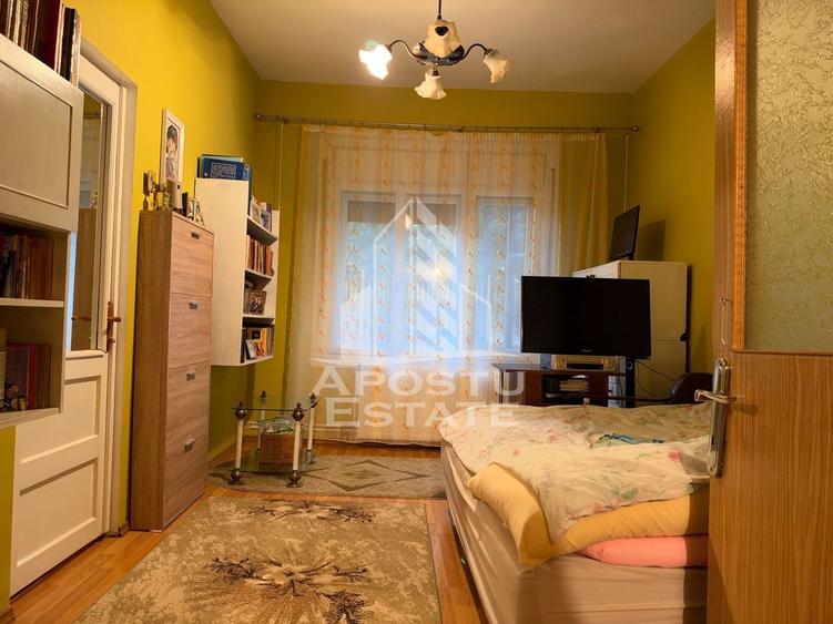 Casă individuală cu 5 camere cu Canalizare în Dâmbovița