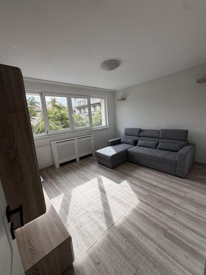 Apartament cu 3 camere decomandat în Universitate