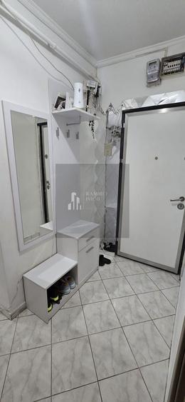 Apartament cu 3 camere decomandat în P-ța Reșița