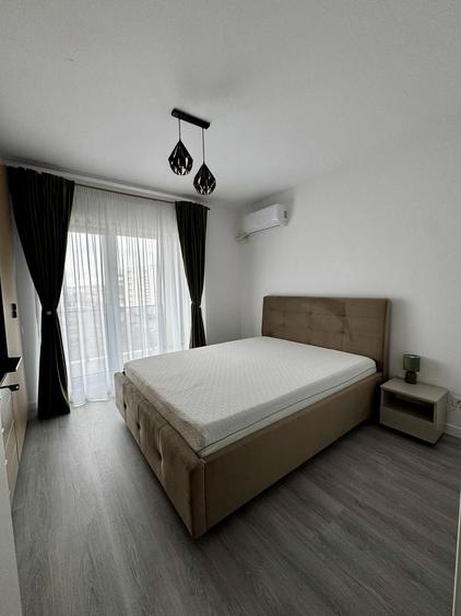 Apartament cu 2 camere decomandat, mobilat în Central