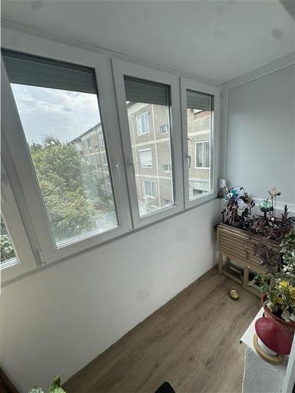 Apartament cu 3 camere decomandat, mobilat în Lipovei