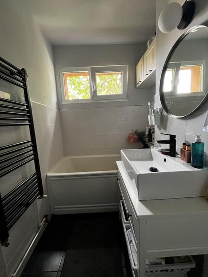 Apartament cu 2 camere nedecomandat în Central