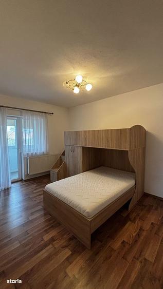 Apartament cu 3 camere decomandat, mobilat în Central