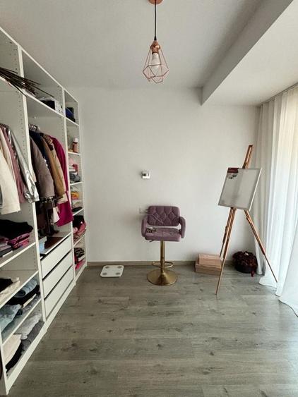 Duplex cu 5 camere cu Teren 250 Mp în Florești