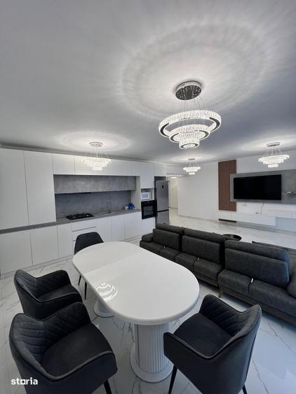 Apartament cu 2 camere decomandat în Universitate