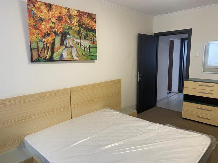Apartament cu 3 camere în Lacul Tei