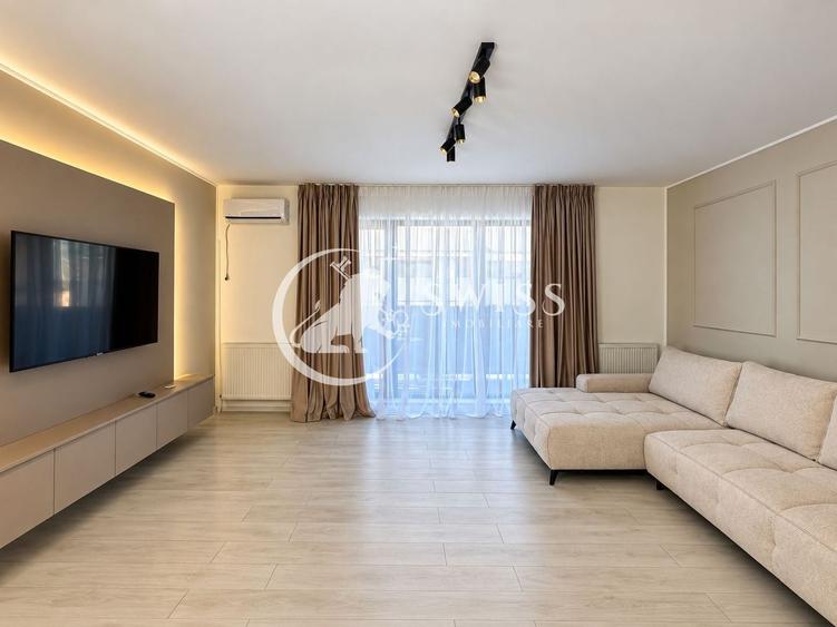 Apartament cu 3 camere semidecomandat, mobilat în Zorilor