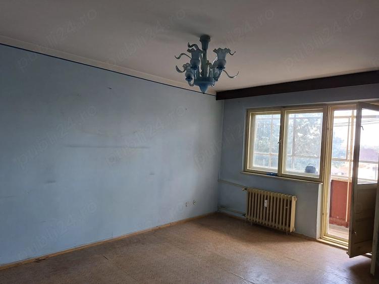 Apartament cu 3 camere decomandat în Nord
