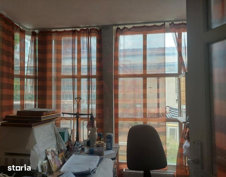Spațiu comercial, de 84 mp, în Oțelu Roșu