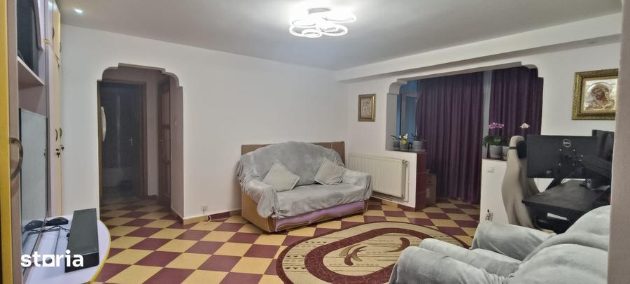 Apartament cu 2 camere semidecomandat în Micro 3