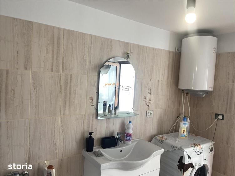 Casă cu 4 camere cu Teren 1287 Mp în Măicănești