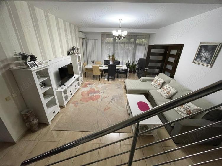 Casă cu 5 camere în Lazu