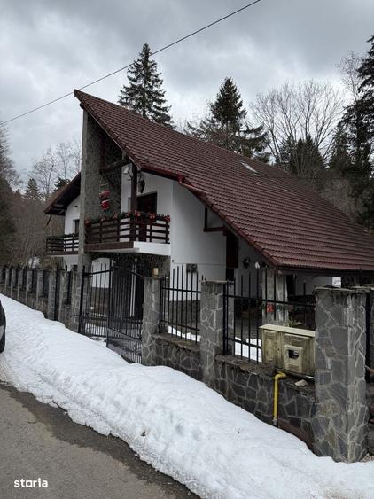 Casă cu 4 camere în Predeal