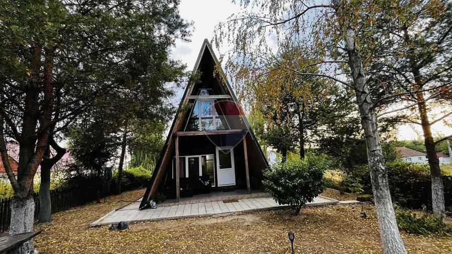 Casă individuală cu 4 camere cu Teren 959 Mp în Lăzăreni