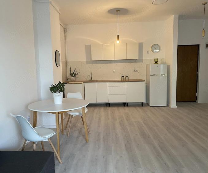 Apartament cu 2 camere semidecomandat în Florești