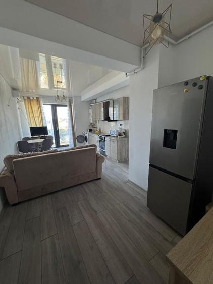 Apartament cu 2 camere semidecomandat, mobilat în Nord