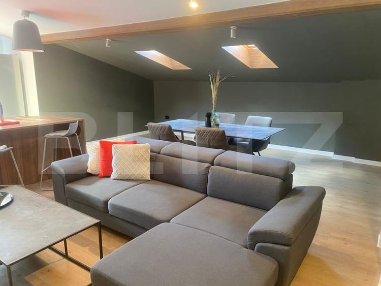Apartament cu 3 camere semidecomandat, mobilat în Florești