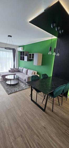 Apartament cu 3 camere decomandat în Central — fotografia 1