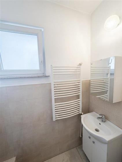 Apartament cu 4 camere decomandat în Cantemir