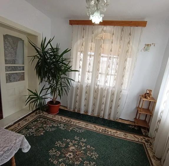 Casă cu 3 camere cu Teren 2850 Mp în Băiculești