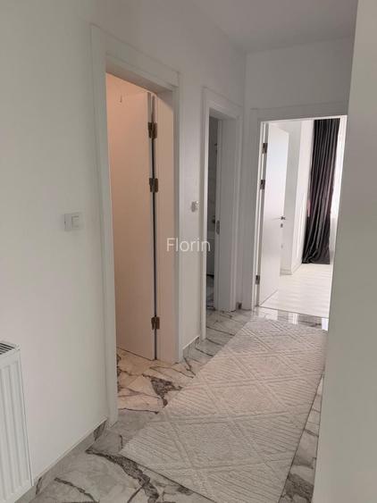 Inchiriez apartament 3 camere + loc parcare