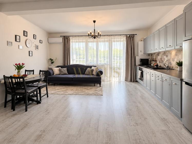 Apartament cu 3 camere semidecomandat, mobilat în Florești